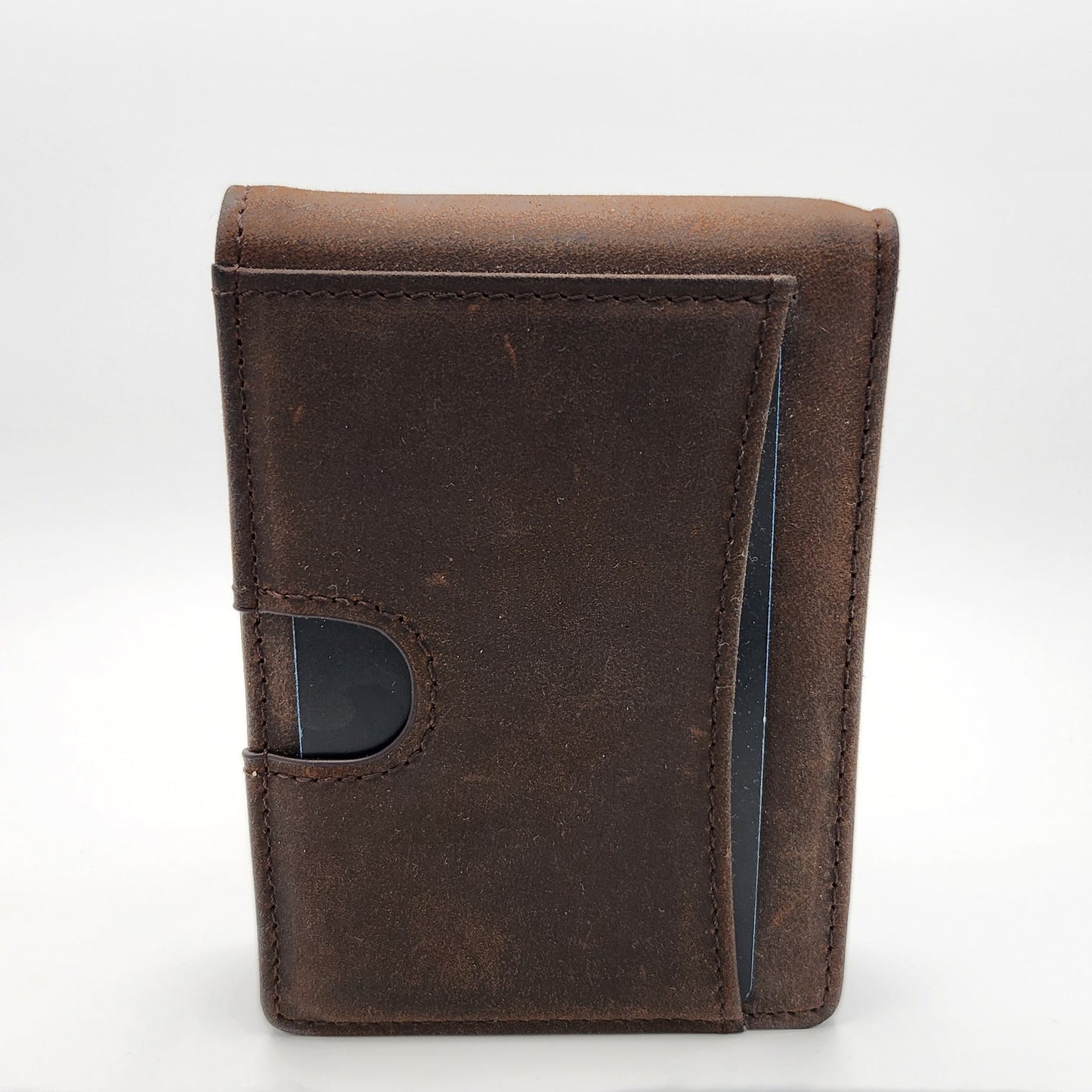 Money Clip Wallet maronenbraun stehend mit Karte